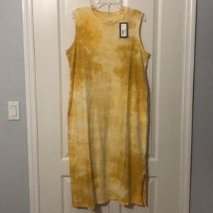 NWT Universal Thread sleeveless tie-dye dress 💛
